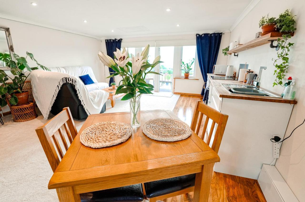 Spacious Sea-View Apt. Overlooking St Ives Bay Gwithian 外观 照片